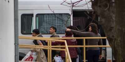 Primul val de migranti a ajuns in Romania: in ce conditii au fost cazati in Galati si ce drepturi vor avea daca vor primi azil