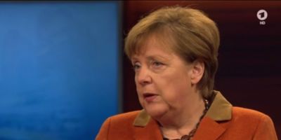 Merkel recunoaste ca Germania si UE au facut greseli in privinta migrantilor