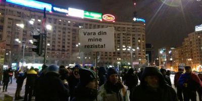 Ziua a 11-a. Romanii protesteaza fata de Guvernul Grindeanu in Bucuresti si in mai multe orase din tara. Oamenii denunta lipsa de incredere in Executiv