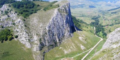 Alpinist de 36 de ani decedat dupa ce a cazut de pe o stanca in Cheile Valisoarei