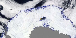 O groapa enorma din Antarctica ii ingrijoreaza pe savanti: este de marimea Olandei