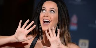 FOTO VIDEO Katy Perry nu are voie sa intre in China din cauza unei rochii pe care a purtat-o in urma cu doi ani