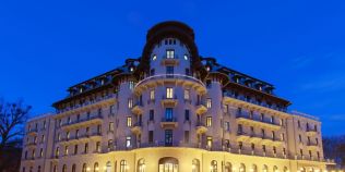 Secretele hotelului din Romania care are 365 de usi si ferestre. Are un frate geaman in Elvetia si a revolutionat Europa